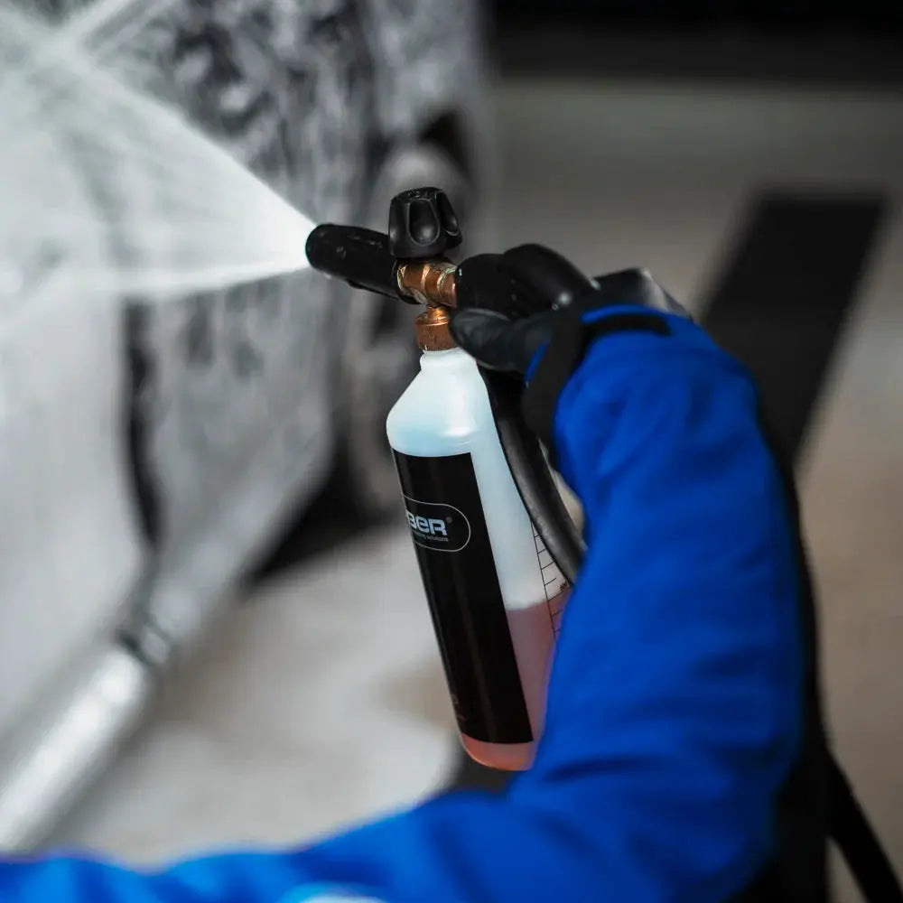 Spumone Self Nettoyant de prélavage et dégraissant universel pour car-wash Fra-Ber