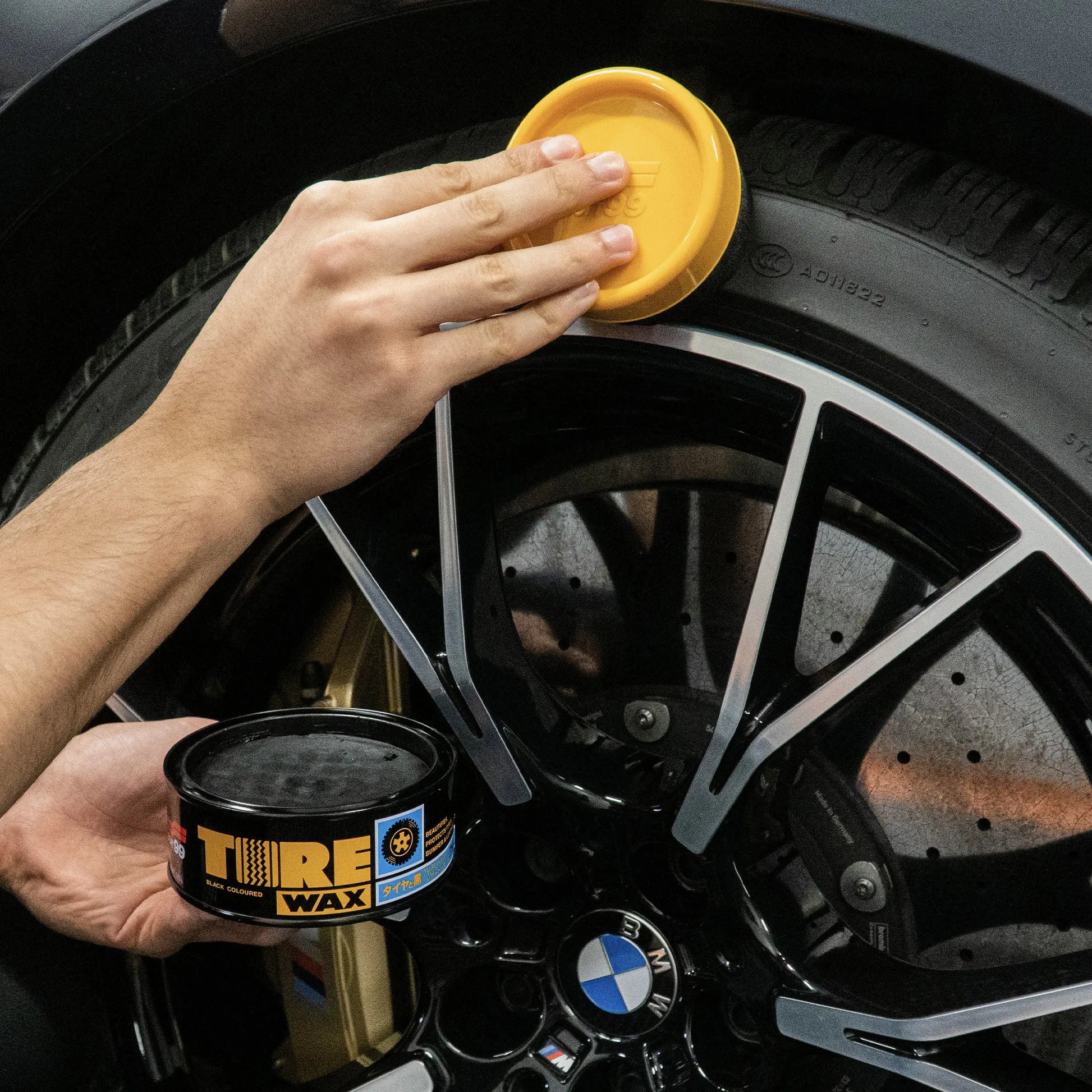 Tire Black Wax Cire Pneus Soft99
